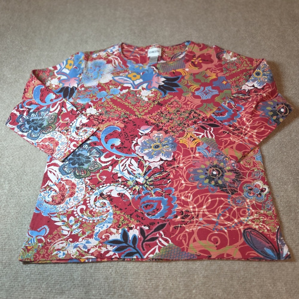 Chicos Red Floral Paisley Long Sleeve Knit Top Size 1 Medium Bohemian Crew Neck